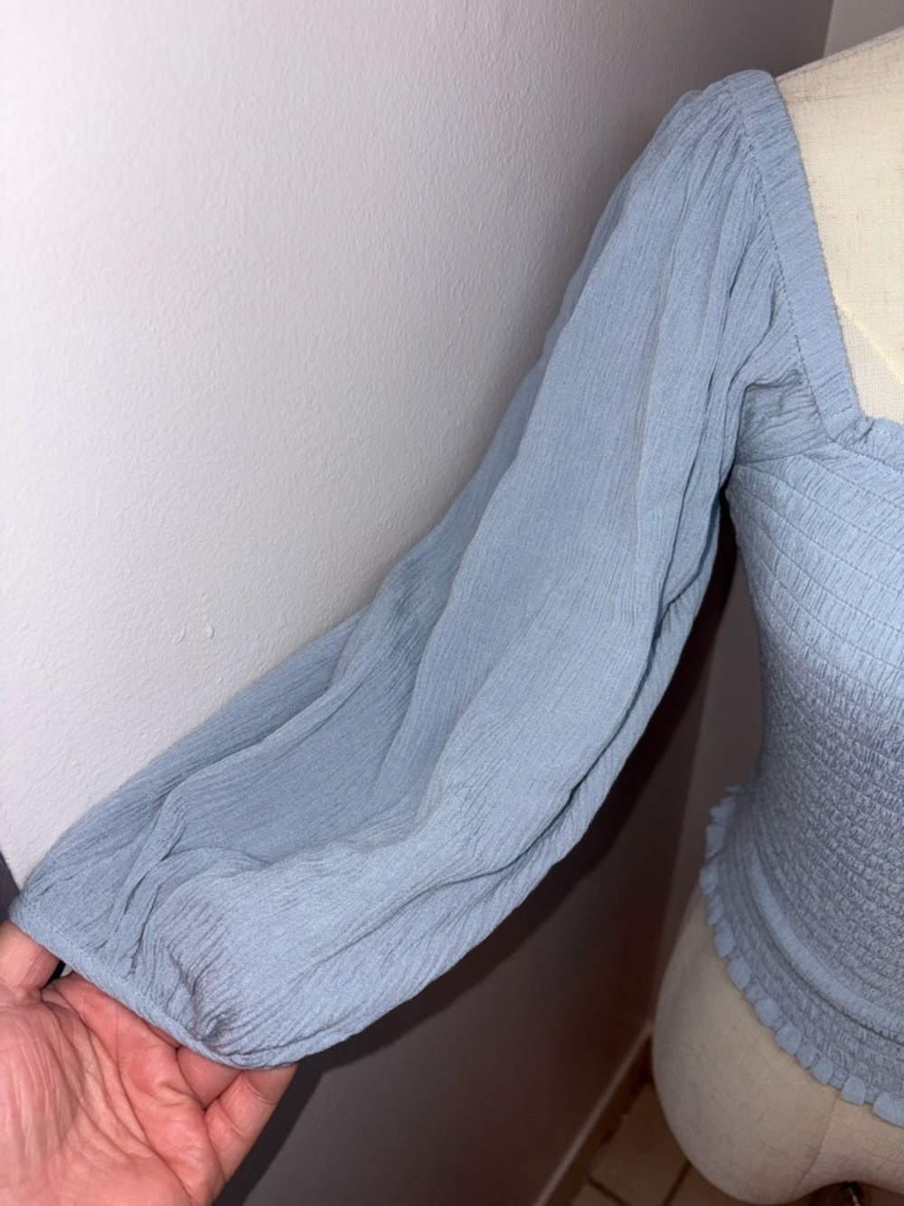 1. State Light Blue Coquette Smocked Bodice Crop Top Puff Sleeve Size Small - Picture 5 of 11